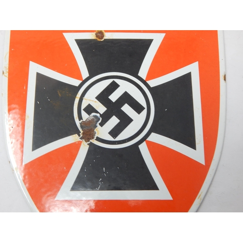 432 - WWII Nazi Germany Enamel Plaque: Measuring 17cm x 14cm