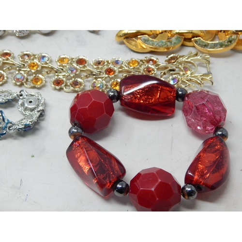 113 - A Large Quantity of Vintage Costume Jewellery (lot)