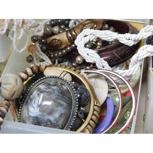 115 - A large Quantity of Vintage Costume Jewellery Including Necklaces etc (lot)