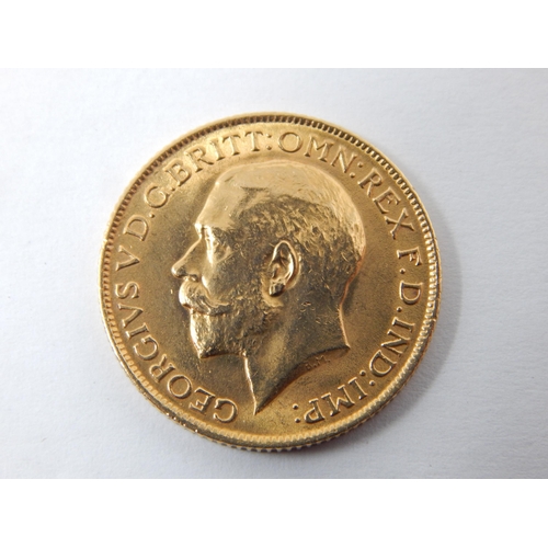 61 - KGV Full Gold Sovereign 1915