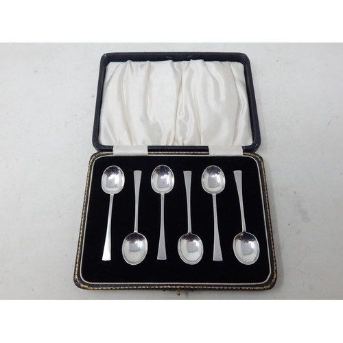 133 - A Set of 6 Silver Coffee Spoons: Hallmarked Birmingham 1928/29 by Marson & Jones: Length 8cm: Weight... 