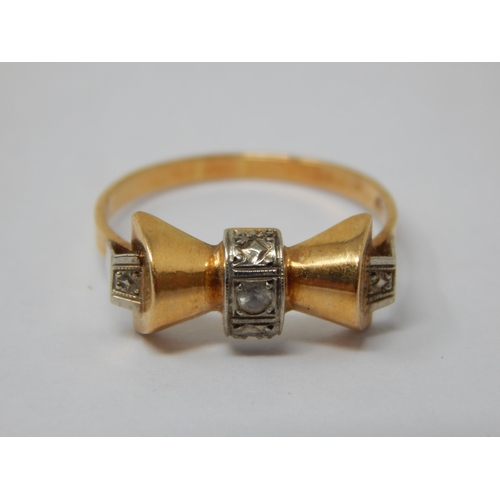 146 - Art Deco 15ct Gold Ring: Size N: Weight 2.11g