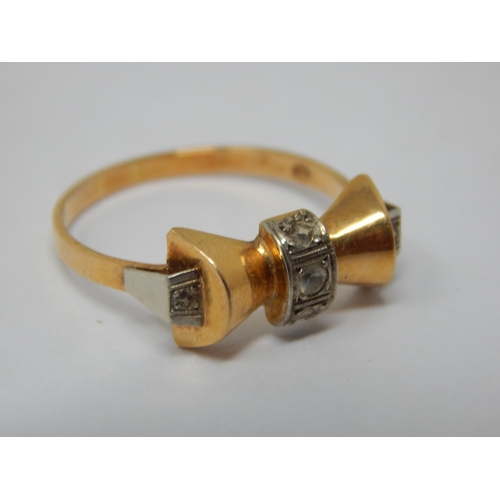 146 - Art Deco 15ct Gold Ring: Size N: Weight 2.11g