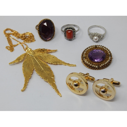 148 - A Small Quantity of Antique & Vintage Jewellery to Include a Pair of Christian Dior Designer Cufflin... 