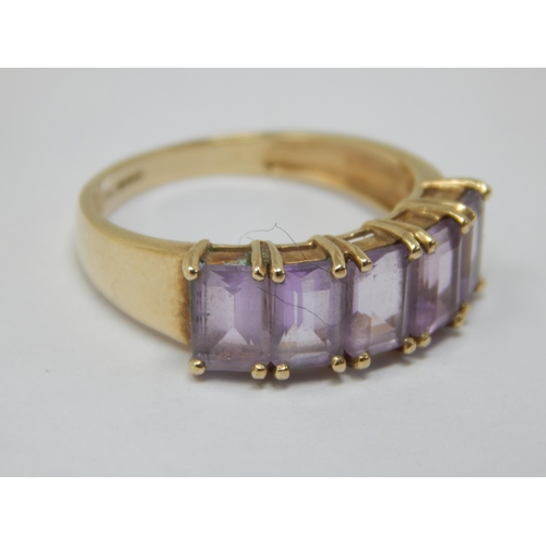 156 - 9ct Gold Amethyst Set Ring: Size O: Weight 2.62g