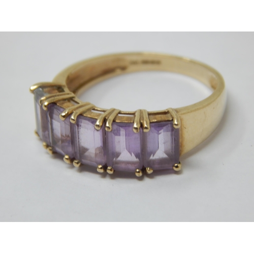 156 - 9ct Gold Amethyst Set Ring: Size O: Weight 2.62g