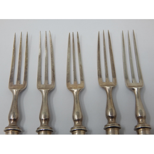 187 - 5 x Silver fruit Forks: Hallmarked Sheffield 1911 by Charles William Fletcher: Weight 150g