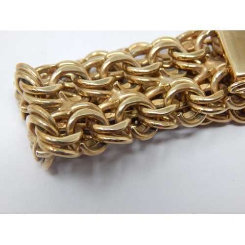 226 - Heavy 9ct Yellow Gold Bracelet: Length 19cm: Weight 57.16g