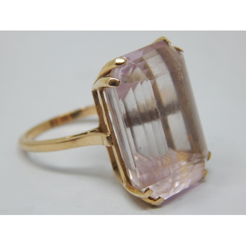 234 - 9ct Gold Rose Quartz Set Ring: Size O: Gross weight 11.58g