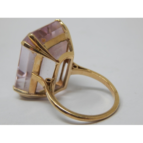 234 - 9ct Gold Rose Quartz Set Ring: Size O: Gross weight 11.58g