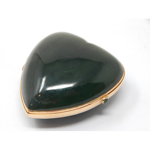 237 - 14ct Gold Mounted Moss Agate Heart Shaped Hinged Box: 5.5cm x 5cm