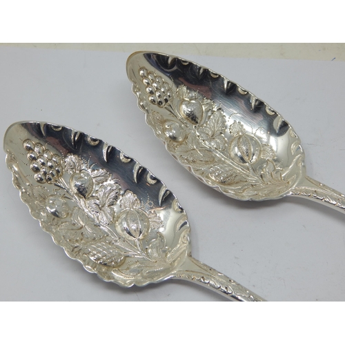 273 - A Pair of George III Silver Berry Serving Spoons: Hallmarked London 1817 by Sarah & John William Bla... 