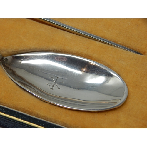 275 - A Pair of Large Silver Replica Roman Spoons: Hallmarked Edinburgh 1925 by Brook & Son in Original Fi... 