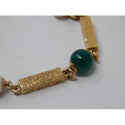 52 - 18ct Gold, Jade & Pearl Bracelet: Gross weight 12.91g.