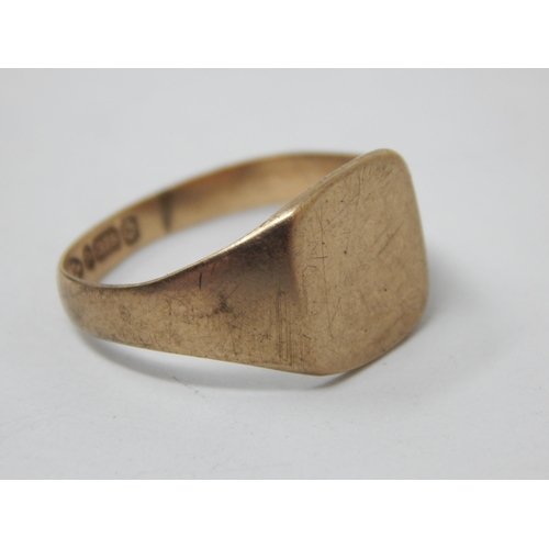 162 - 9ct Gold Signet Ring: Size N: Weight 2.0g