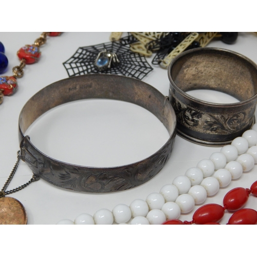 275D - A Quantity of Vintage Jewellery to Include a Silver Bangle, Yellow Metal Locket, Beaded Necklaces In... 