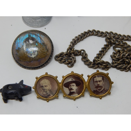 400M - A Quantity of Items Including Military, Misers Purse, Pocket Watch, Pipes, Brooches, Badges etc (lot... 