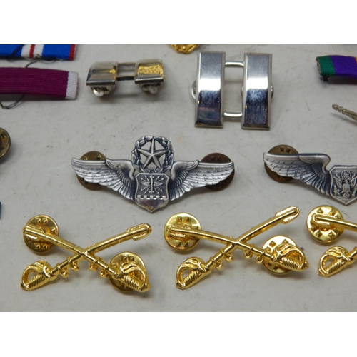 466 - A Quantity of Military Badges & Medal Bars