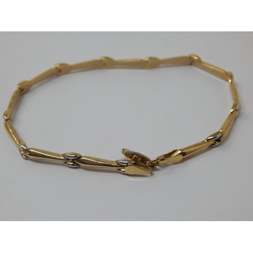 158 - 9ct Gold Bracelet: Length 18cm: Weight 3.1g