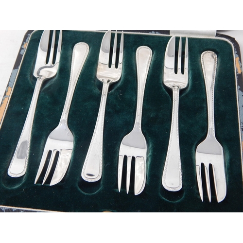 122 - A Set of 6 Silver Cake Forks Hallmarked Sheffield 1928 by Mappin & Webb: Weight 164g