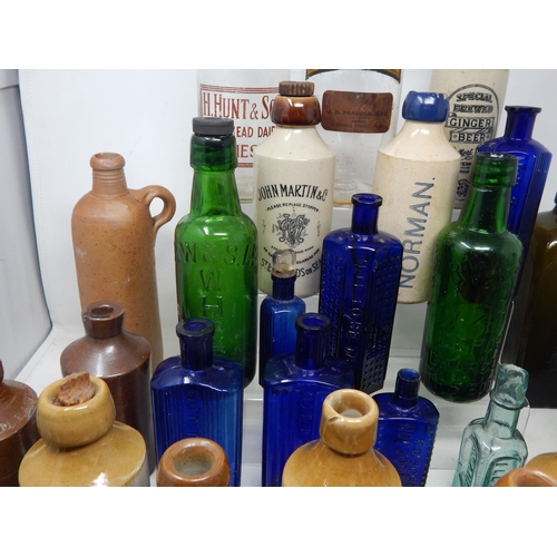 453 - A Quantity of 19th/20th Century Bottles