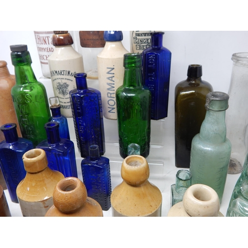 453 - A Quantity of 19th/20th Century Bottles