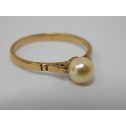 186 - 9ct Gold Pearl Set Ring: Size R/S: Gross weight 2.24g