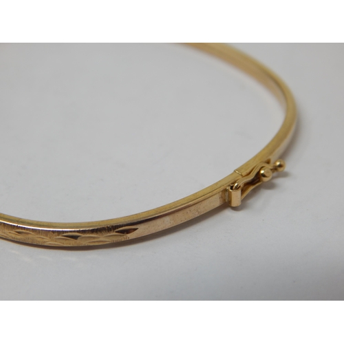 211 - 9ct Gold Bangle: Weight 3.52g