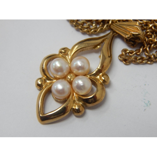 217 - 9ct Gold Pearl Set Pendant Necklace: Gross weight 5.18g