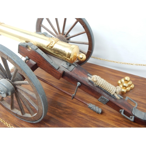 468 - Two Well Detailed Model of a Civil War Cannon & Gatling Gun on Wooden Stands: Measuring 27cm x 20cm