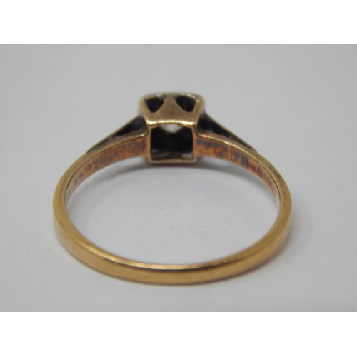 237 - Art Deco 18ct Gold Ring: Size N: Gross weight 2.28g