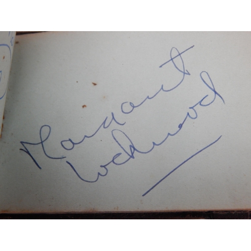 483 - 1950's Autograph Books containing various signatures of stars of stage & screen Including Vera Lyn, ... 