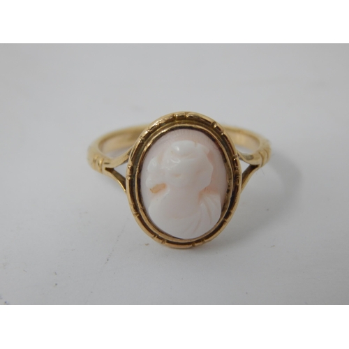 245 - 9ct Gold Cameo Ring: Size K: Gross weight 2.18g: Presented in Ring Box