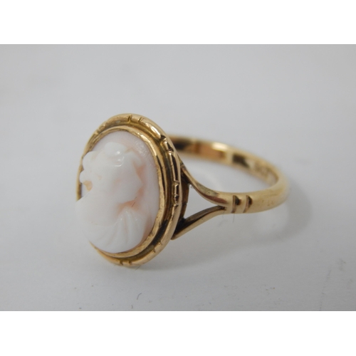 245 - 9ct Gold Cameo Ring: Size K: Gross weight 2.18g: Presented in Ring Box