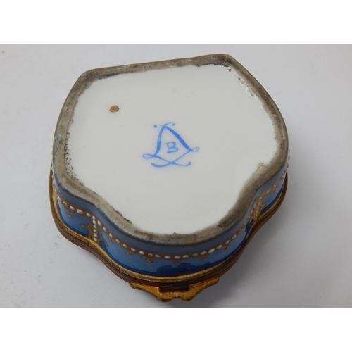 369 - A Group of 19th Century Boxes including two hand painted porcelain boxes, a domed wooden and tortois... 