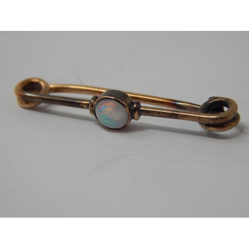 259 - Edwardian 9ct Gold Opal Set Bar Brooch: Weight 1.49g