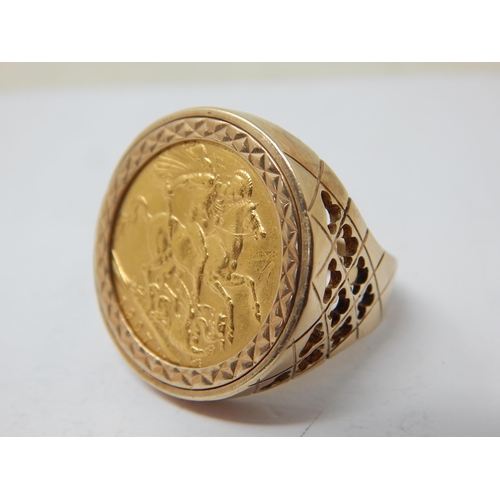 274 - 1907 Full Gold Sovereign Ring: Size T/U: Weight 16.52g