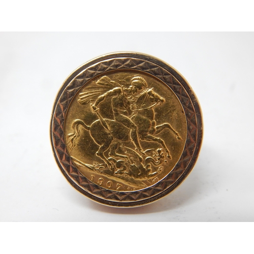 274 - 1907 Full Gold Sovereign Ring: Size T/U: Weight 16.52g