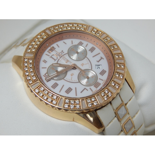 305 - Dior: Christian Dior 18ct Gold Christal Chronograph
Reference CD 114370
18ct Gold , Dior diamonds se... 