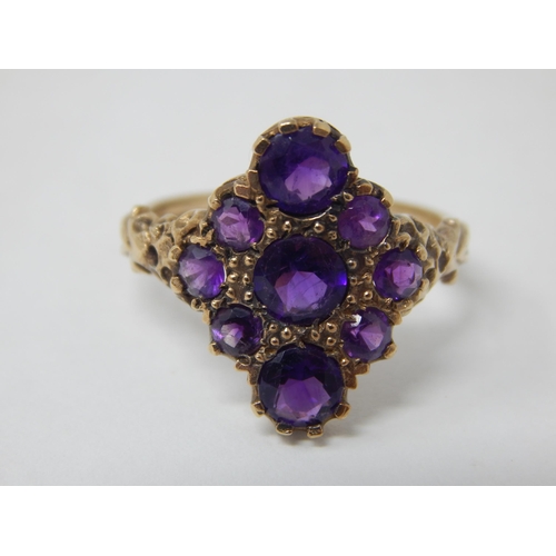 201 - 9ct Gold Amethyst Set Ring: Size O: Gross weight 4.40g