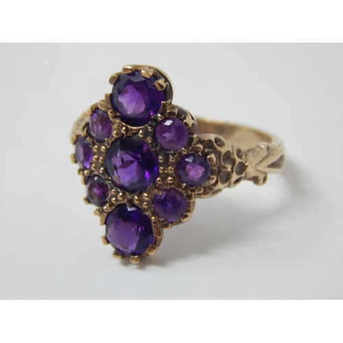 201 - 9ct Gold Amethyst Set Ring: Size O: Gross weight 4.40g