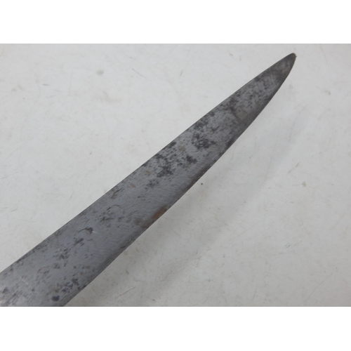 389 - 19th Century Talwar Sword: Measuring 90cm