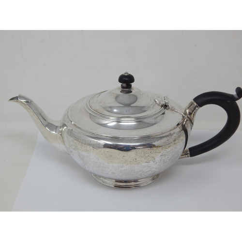 110 - Silver Teapot: Hallmarked Sheffield 1927 by George Howson: Gross weight 600g