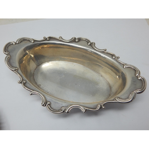 112 - 2 x Late Victorian Silver Bon Bon Dishes: Hallmarked Birmingham 1901: Weight 148g