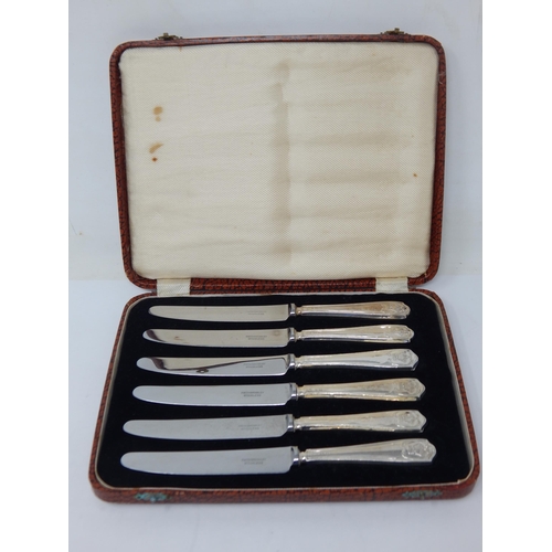 A Set of Silver Handled Silver Jubilee Knives with Crown Finials: Hallmarked London 1935 in Fitted Case