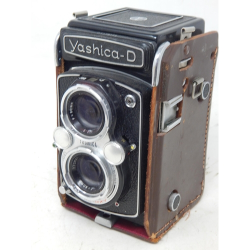 354 - Yashica D TLR 6x6 Twin Lens Reflex Camera in Original Leather Case