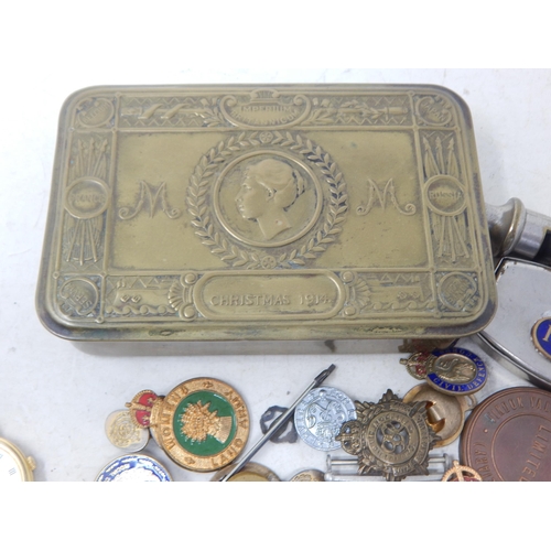 363 - WWI Queen Mary 1914 Christmas Tin containing various Badges, Brooches, Medals etc