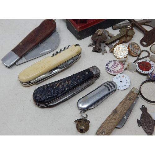 322 - A Quantity of Interesting Items including penknives, gaming counters etc