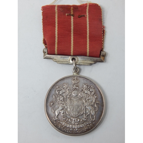 76 - WWII Silver Canadian Voluntary Service Medal: (Unnamed As Issued)