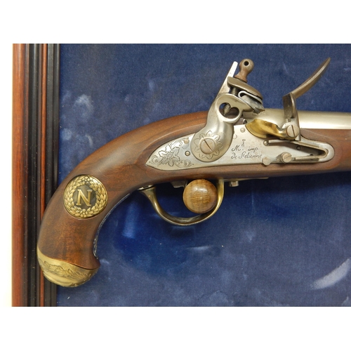 423 - Detailed Working replica: Napoleon Flint Lock Pistol